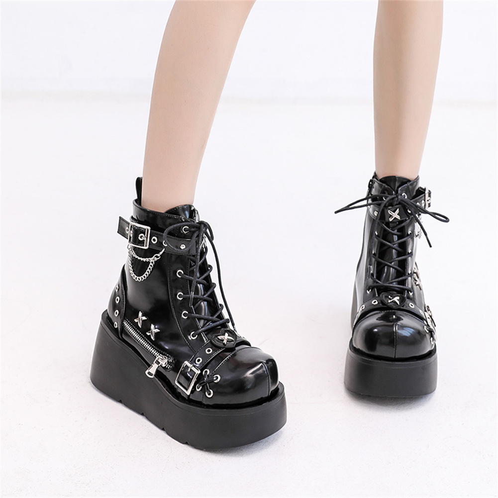 Brand New Ladies Goth Platform - Motorcycle Chain recensione e prezzo
